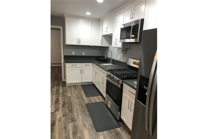 $1100 : Whittier CA ofrece con orgullo image 2