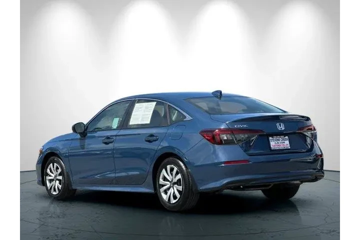 $26998 : Honda Civic 2026 LX 4dr Seda image 6