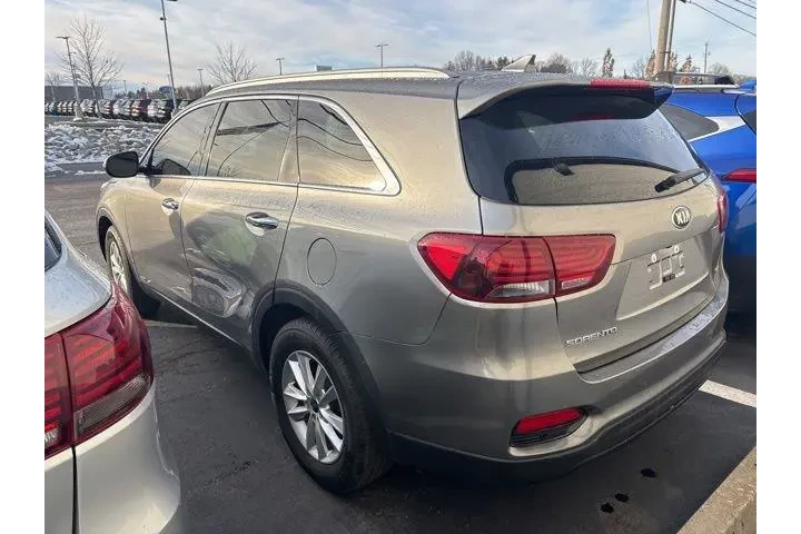 $15564 : Kia Sorento 2019 AWD LX 4dr image 6