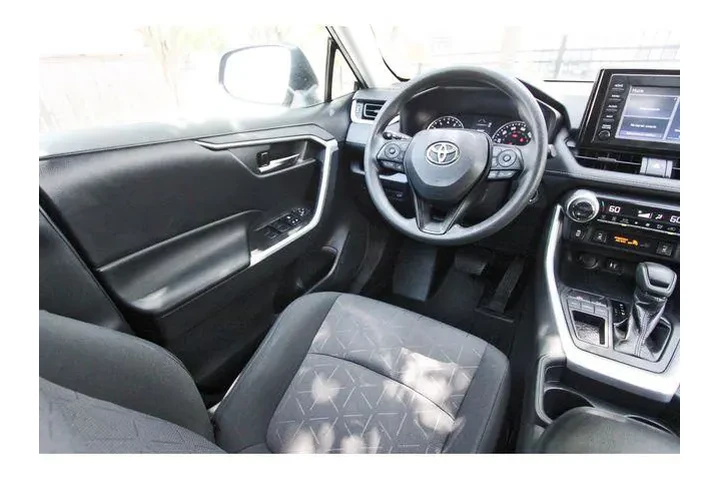 $20591 : Toyota RAV4 2019 XLE 4dr SUV image 7