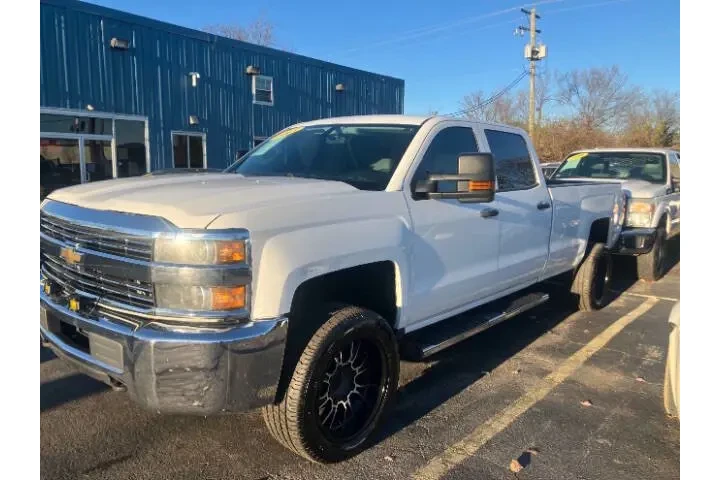 $18500 : 2015 Silverado 2500HD image 4