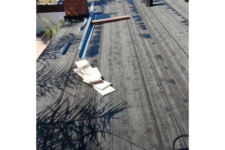 Sarmiento's Roofing image 3