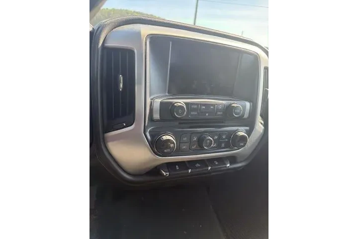 $27316 : GMC Sierra 1500 2017 4x4 SLE image 2