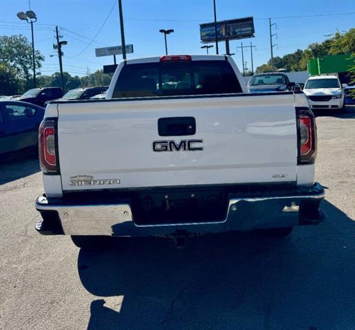 $17900 : 2018 GMC Sierra 1500 SLT image 7