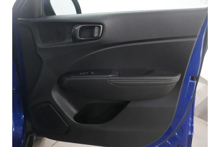 $19998 : Hyundai VENUE 2023 Limited 4 image 9