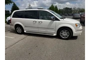 $6166 : Chrysler Town and Country 20 thumbnail