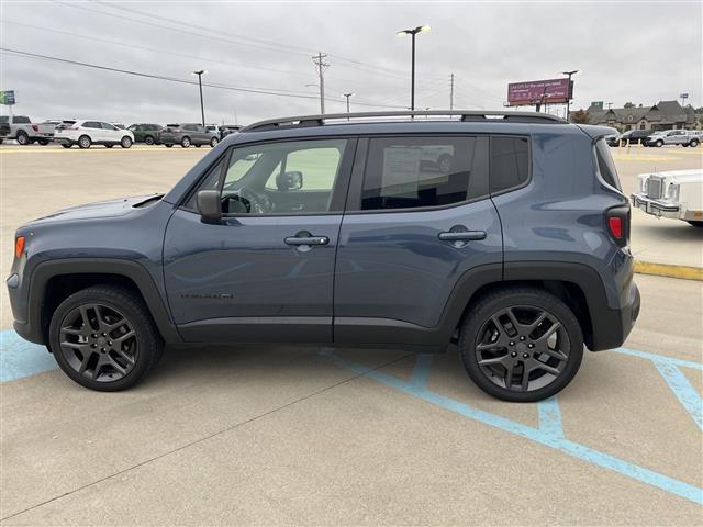 2021 Renegade Latitude SUV I- image 5