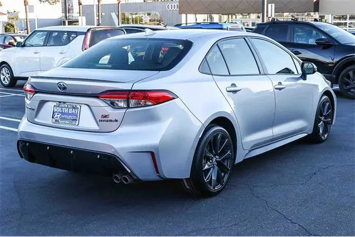 $18199 : Toyota Corolla Hybrid 2024 S image 6