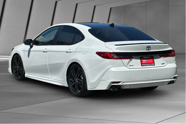 $36900 : Toyota Camry 2025 XSE 4dr Se image 10