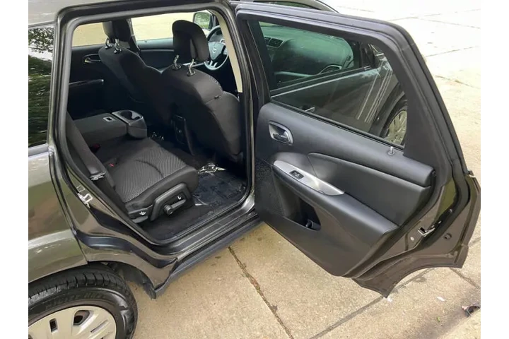 $7997 : 2017 Journey SE image 10