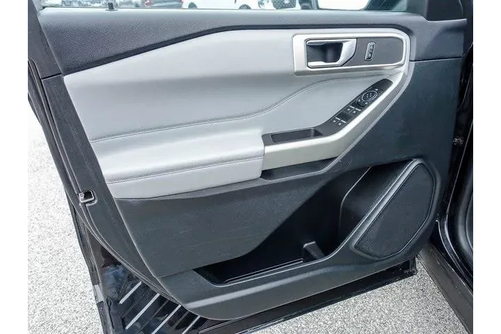 $32963 : Ford Explorer 2023 AWD XLT 4 image 9