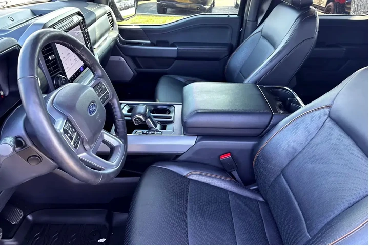 $57977 : Ford F-150 2024 4x4 Lariat 4 image 8
