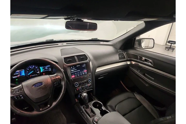 $22998 : Ford Explorer 2019 AWD XLT 4 image 8