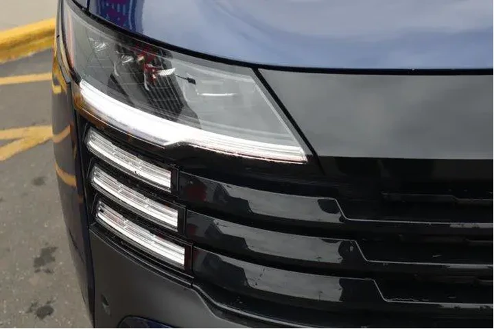 $24981 : Nissan Kicks 2025 AWD SR 4dr image 8