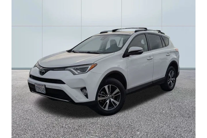 $17275 : Toyota RAV4 2016 XLE 4dr SUV image 1