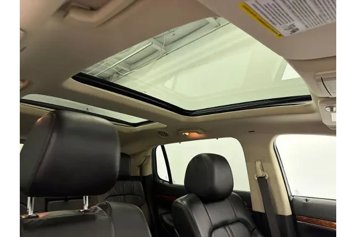 $20000 : Lincoln MKT 2019 AWD Reserve image 4