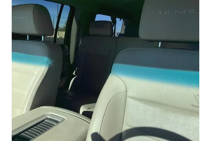 $24500 : GMC Yukon XL 2016 4x4 Denali image 9