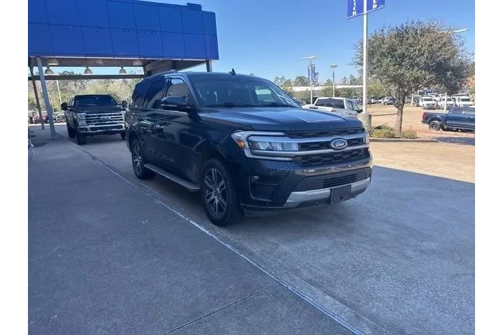 $39988 : Ford Expedition 2022 4x2 XLT image 2