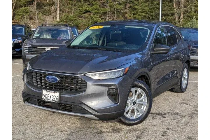 $16988 : Ford Escape 2024 Active 4dr image 2