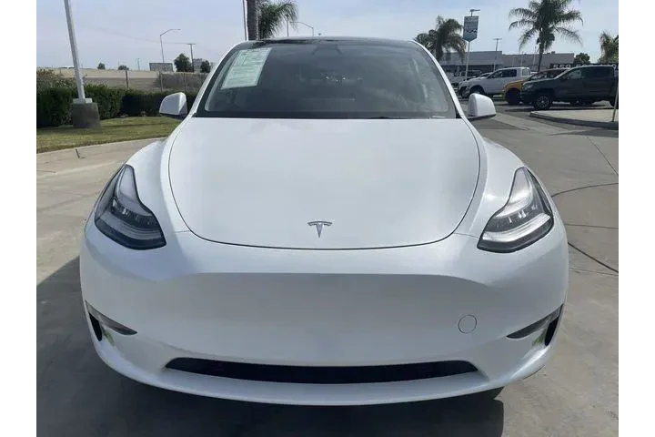 $31767 : Tesla Model Y 2023 AWD Long image 3