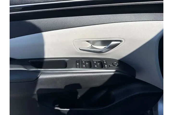 $25813 : Hyundai TUCSON 2023 AWD SEL image 9