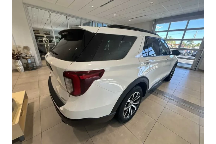 $31593 : Ford Explorer 2022 AWD ST-Li image 3