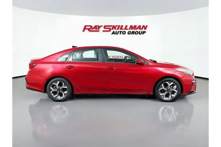 $12975 : Kia Forte 2019 LXS 4dr Sedan image 8