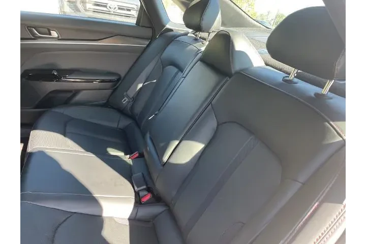 $26750 : Kia K5 2024 GT 4dr Sedan image 8