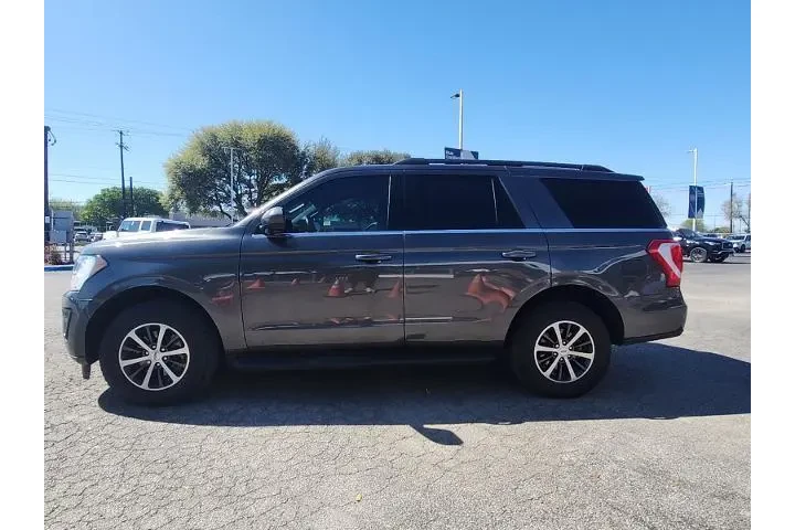 $31997 : Ford Expedition 2021 4x2 XLT image 5