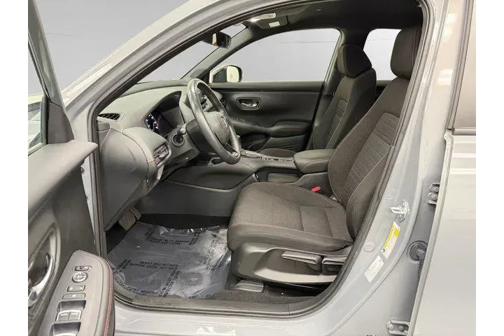 $25688 : Honda HR-V 2023 AWD Sport 4d image 9