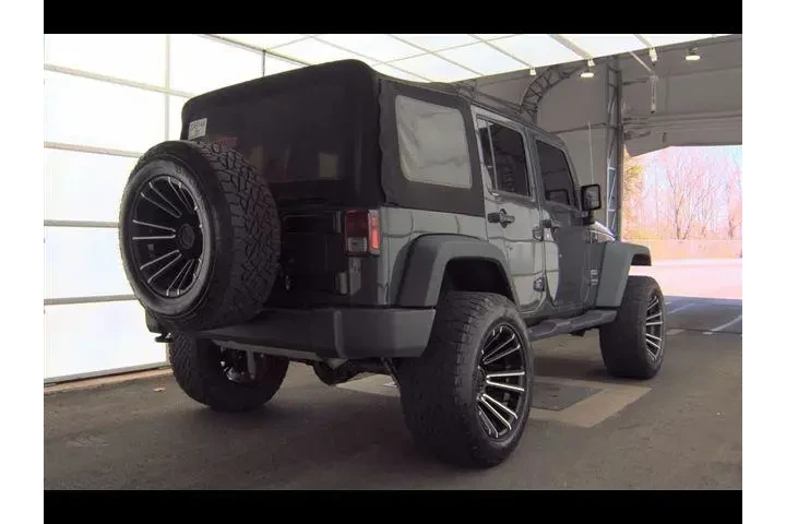 $21680 : Jeep Wrangler JK Unlimited 2 image 2