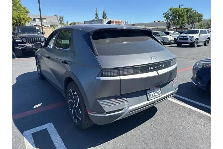 $23995 : Hyundai IONIQ 5 2023 SEL 4dr image 2