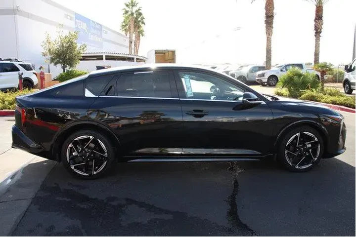 $24332 : Kia K4 2025 GT-Line 4dr Seda image 10