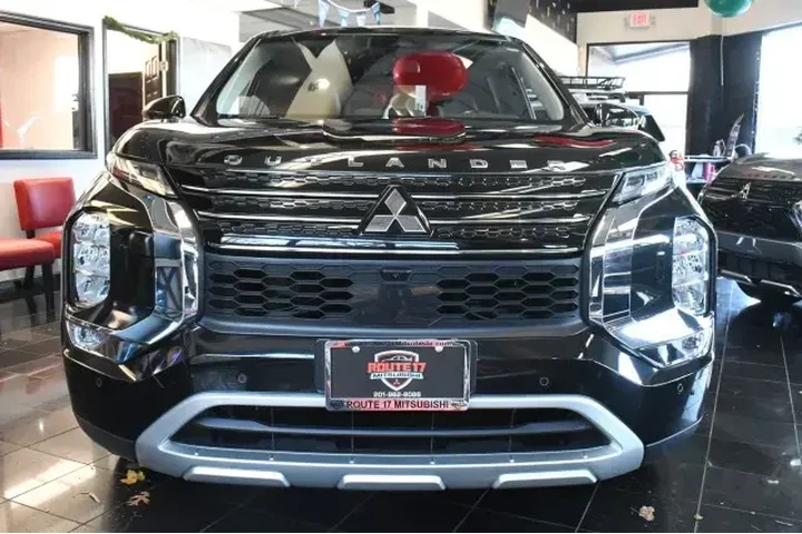 $29995 : Mitsubishi Outlander PHEV 20 image 2