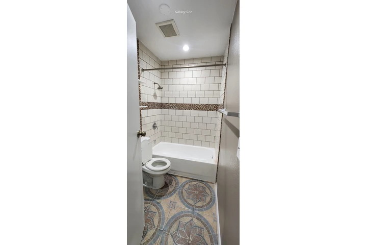 $1800 : Apartamento de 1 recámara image 2