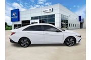 $23488 : Hyundai ELANTRA Hybrid 2025 thumbnail