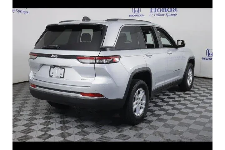 $29375 : Jeep Grand Cherokee 2024 4x4 image 7