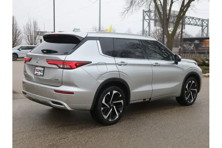 $17477 : Mitsubishi Outlander 2022 AW image 8