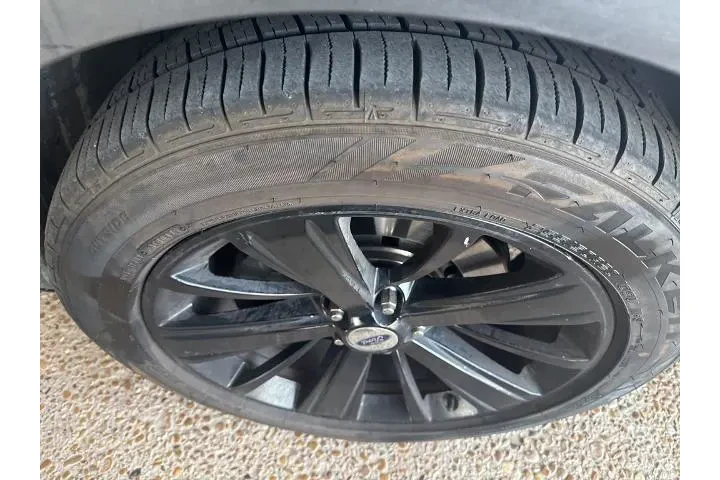 $12647 : Ford Explorer 2018 Limited 4 image 2