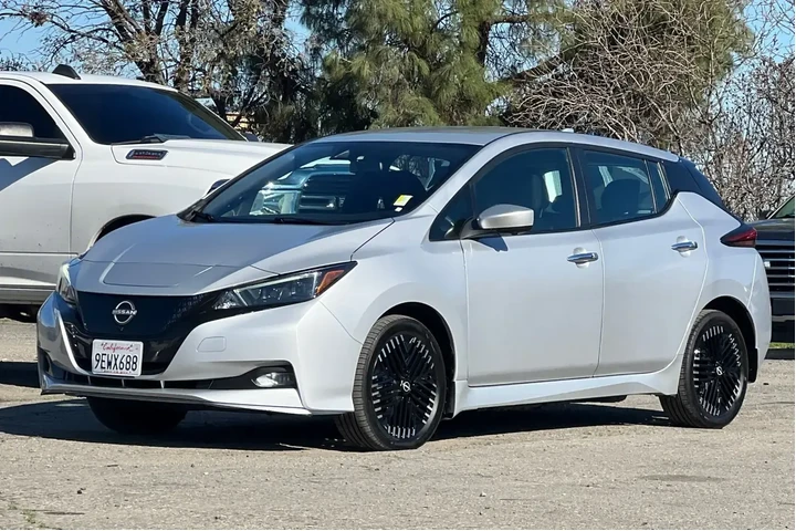 $18500 : Nissan LEAF 2023 SV PLUS 4dr image 8