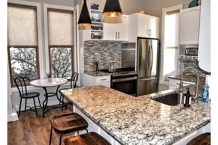 $1750 : HOUSE AVAILABLE IN SALT LAKE image 8