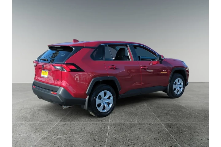$38500 : Toyota RAV4 2025 LE 4dr SUV image 5