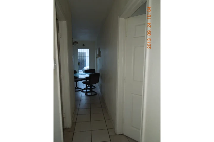 $590 : RECAMARA EN COMPTON $ 590 image 5