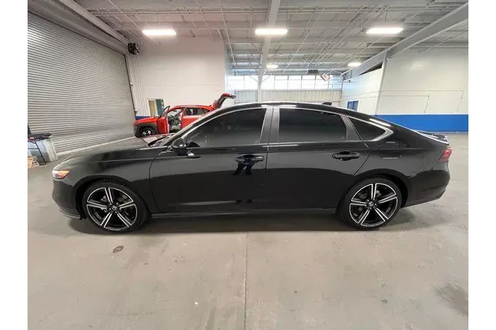 $24932 : Honda Accord Hybrid 2023 image 6