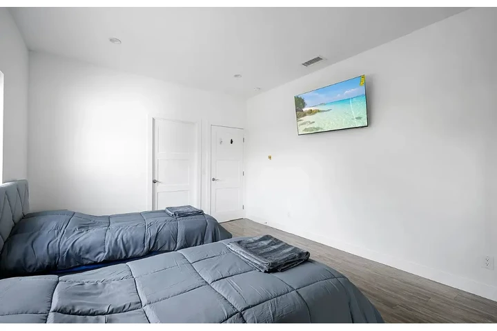 $3500 : 3 bedroom house available image 2