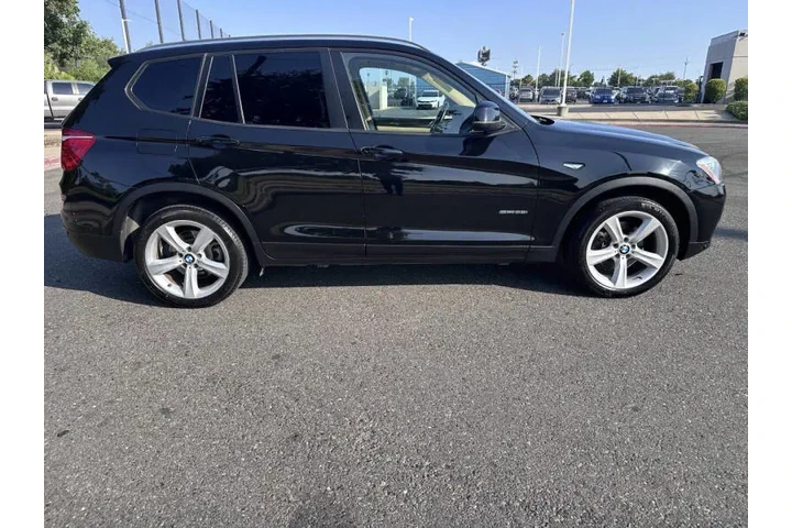 $11995 : 2017 BMW X3 sDrive28i image 9