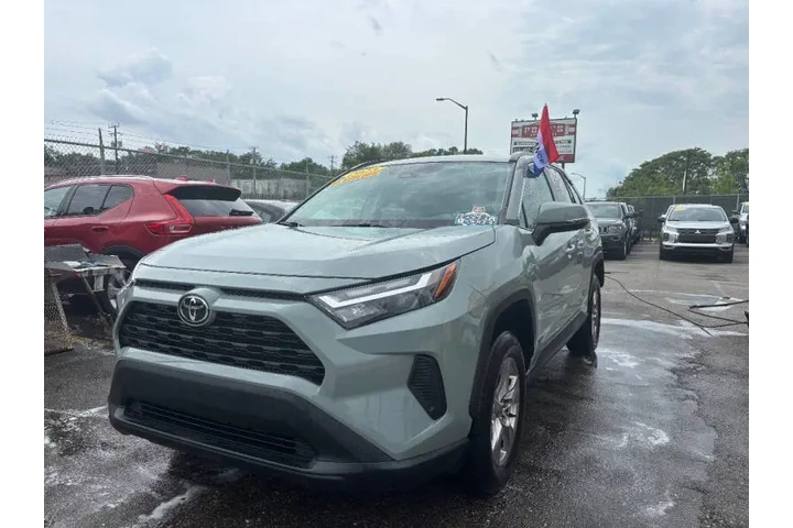 $26995 : 2023 RAV4 XLE image 4