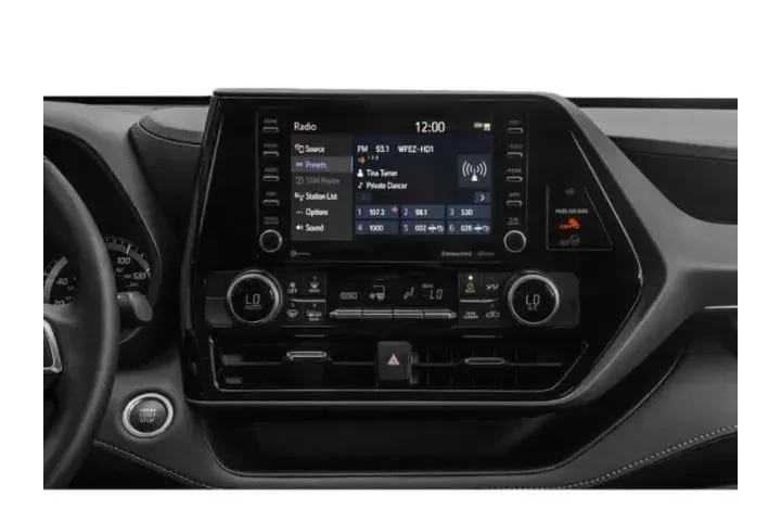 $30993 : Toyota Highlander 2022 LE 4d image 5