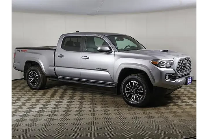 $29939 : Toyota Tacoma 2021 4x4 TRD S image 2