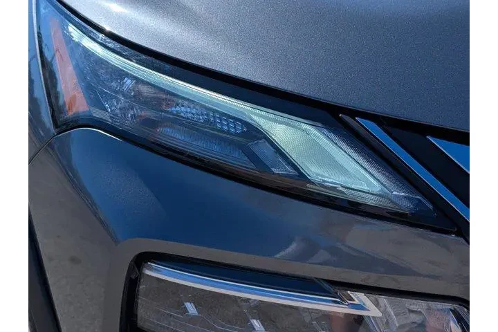 $17999 : Nissan Rogue 2022 SV 4dr Cro image 4